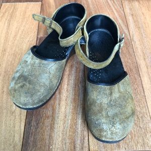 Sanita Suede ankle strap clogs 39